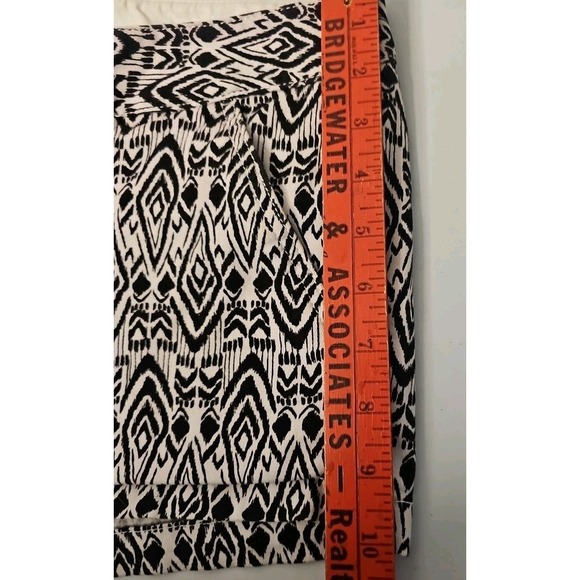 AE Stretch Coastal Cowgirl Short Shorts Sz 10 33x2.5 White Black Pockets #142 - Picture 7 of 10